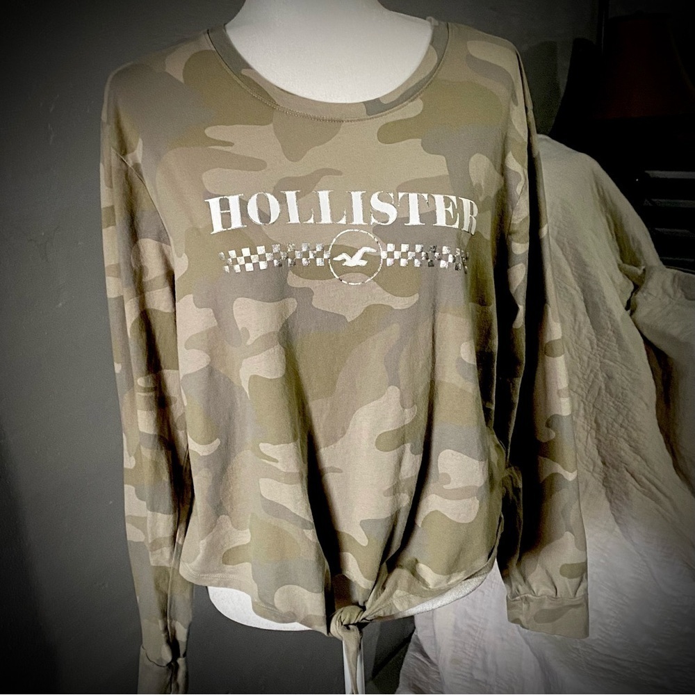 Hollister Women's Camouflage Long Sleeve Top